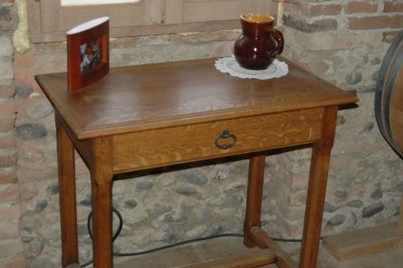 Petite table-bureau, en chÃªne.